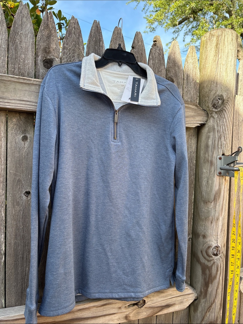 Tahari small 1/4 neck. NWT!!